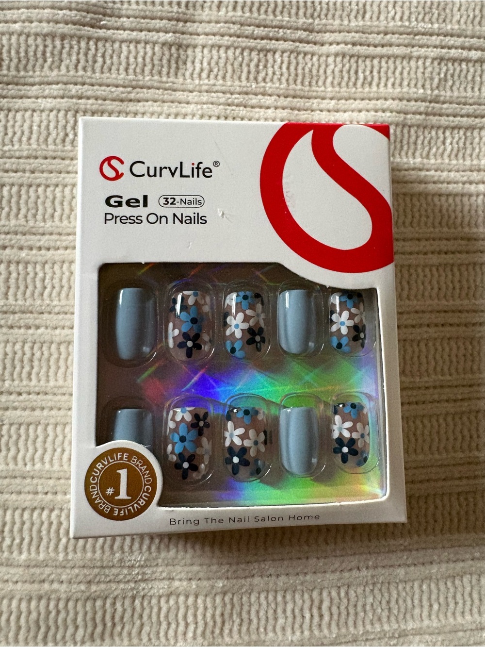 Curvlife Gel Press-On Nails in Light Blue Floral